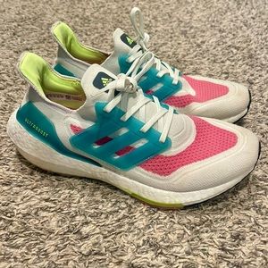 Adidas Women's Ultraboost 21 Running Shoe -Sz 9